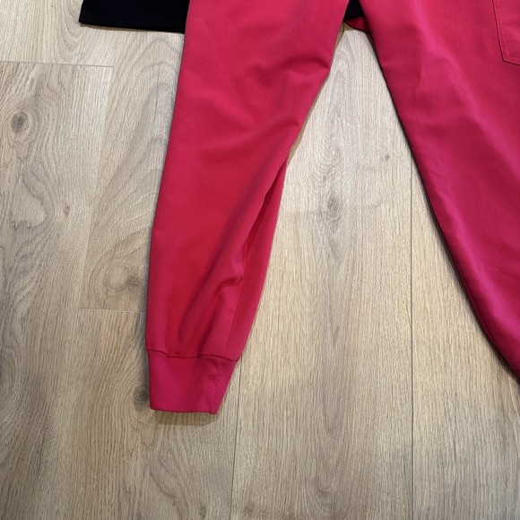 FIGS LOT Technical Collection Zamora Jogger 2 Tops Scrub Women's XS. Pink Black - Picture 9 of 9